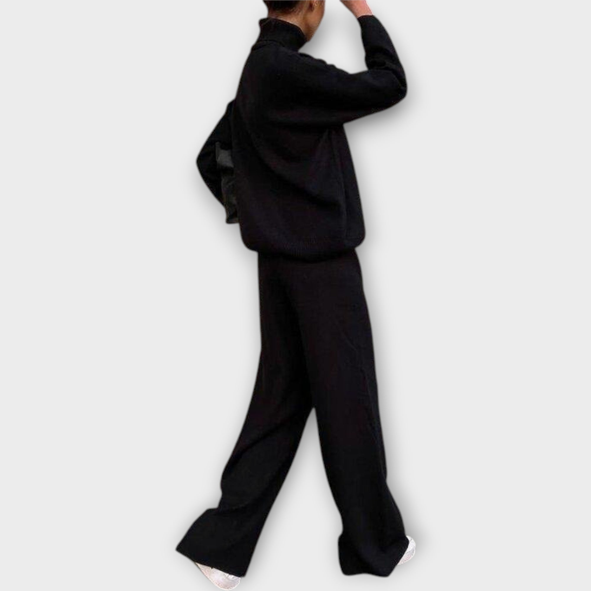 Luxusní Kašmírová Pletená Souprava s Rolákem a Kalhotami