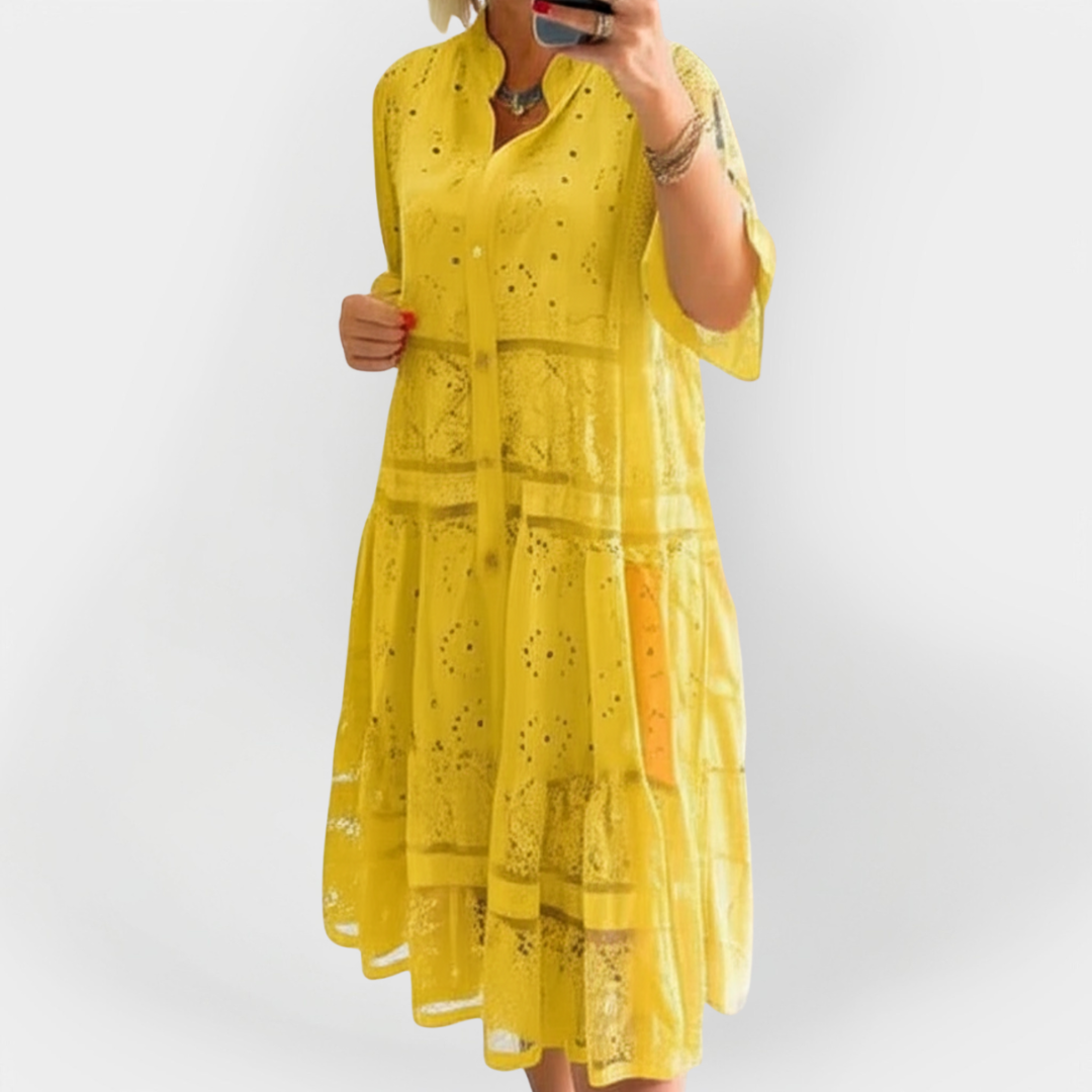 Krajkové Šaty S Rukávy 3/4 A Exkluzivními Knoflíky