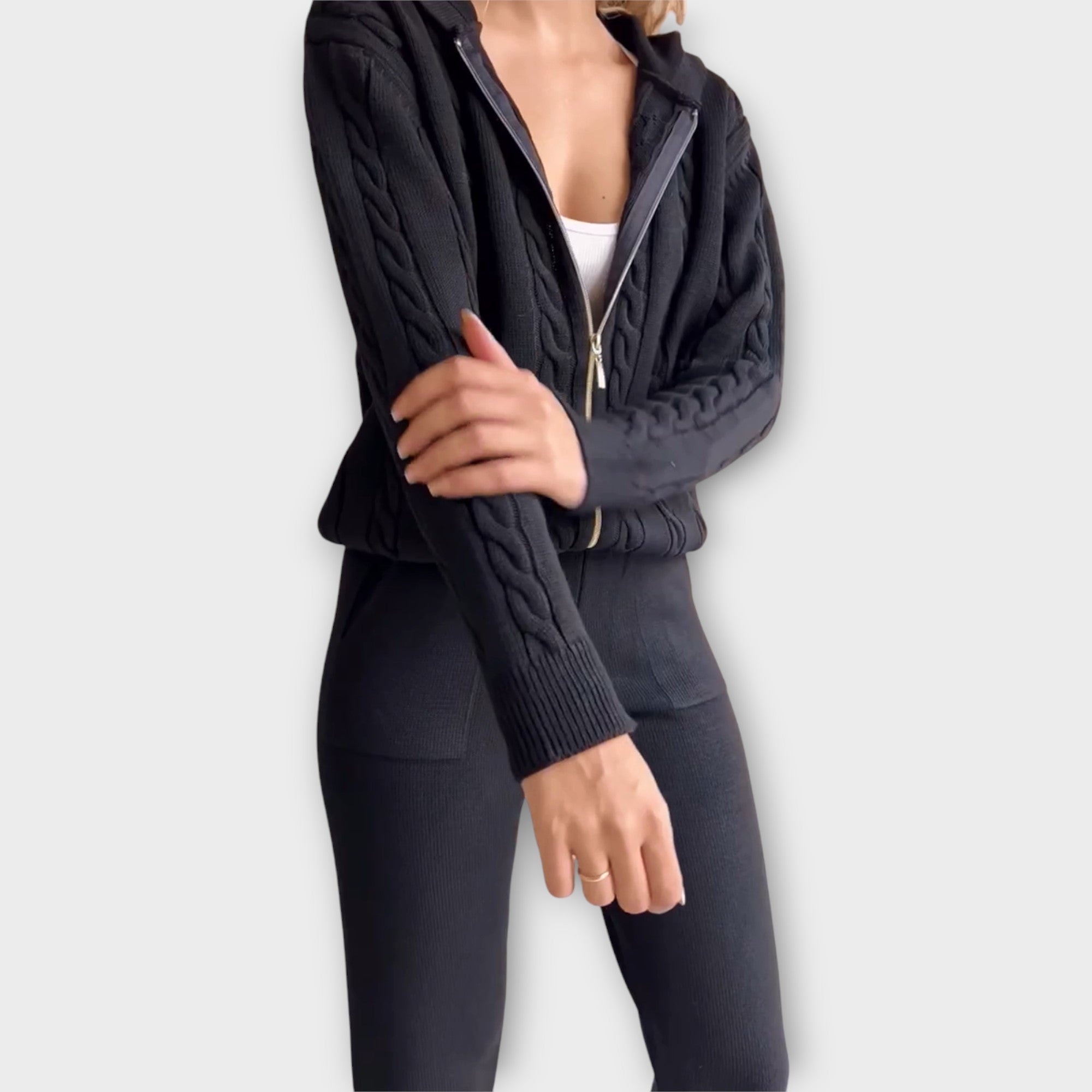 Luxusní Pletený Set S Kapucí A Svetrem Z Exkluzivní Kolekce