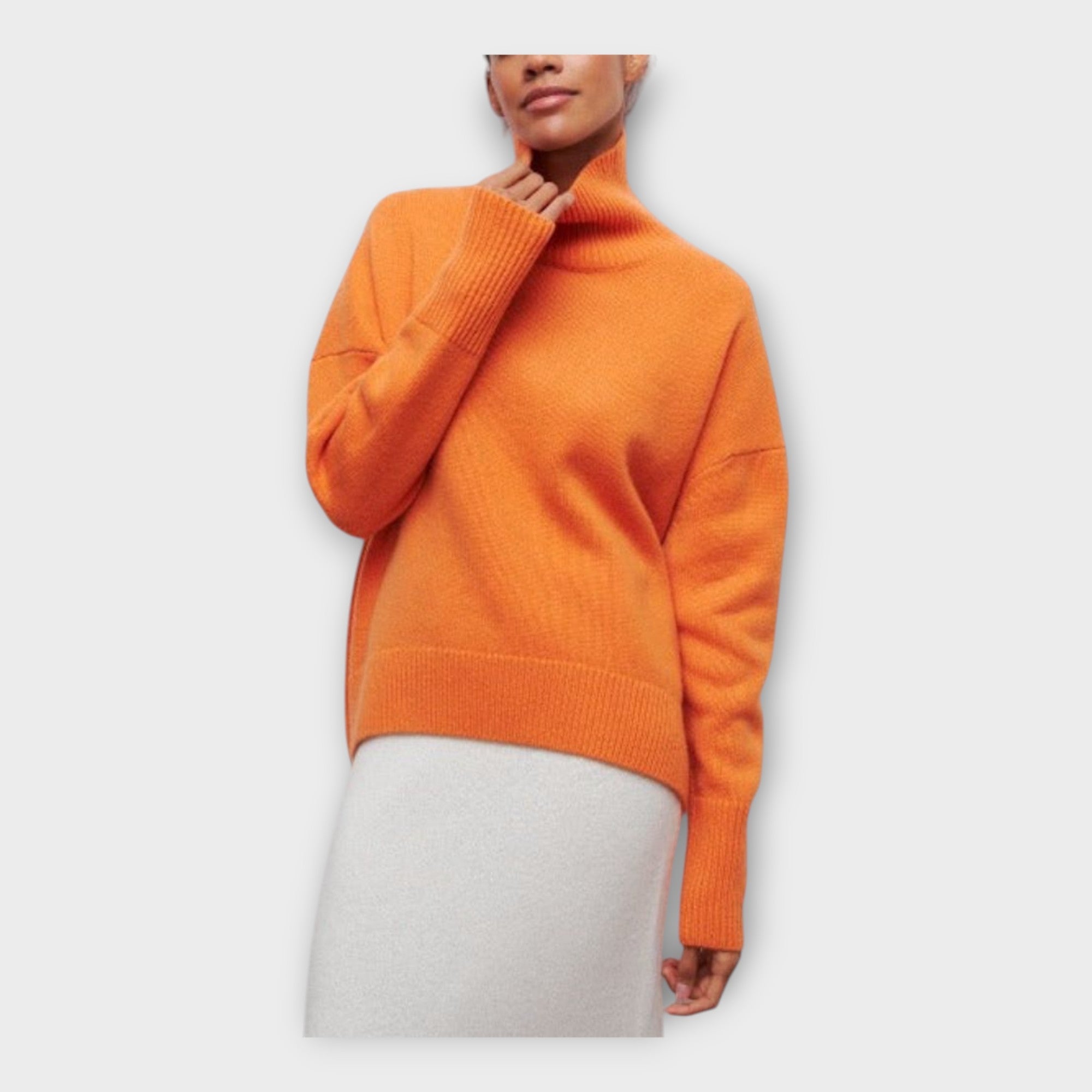 Pletený Svetr S Vysokým Límcem Z Minimalistické Kolekce