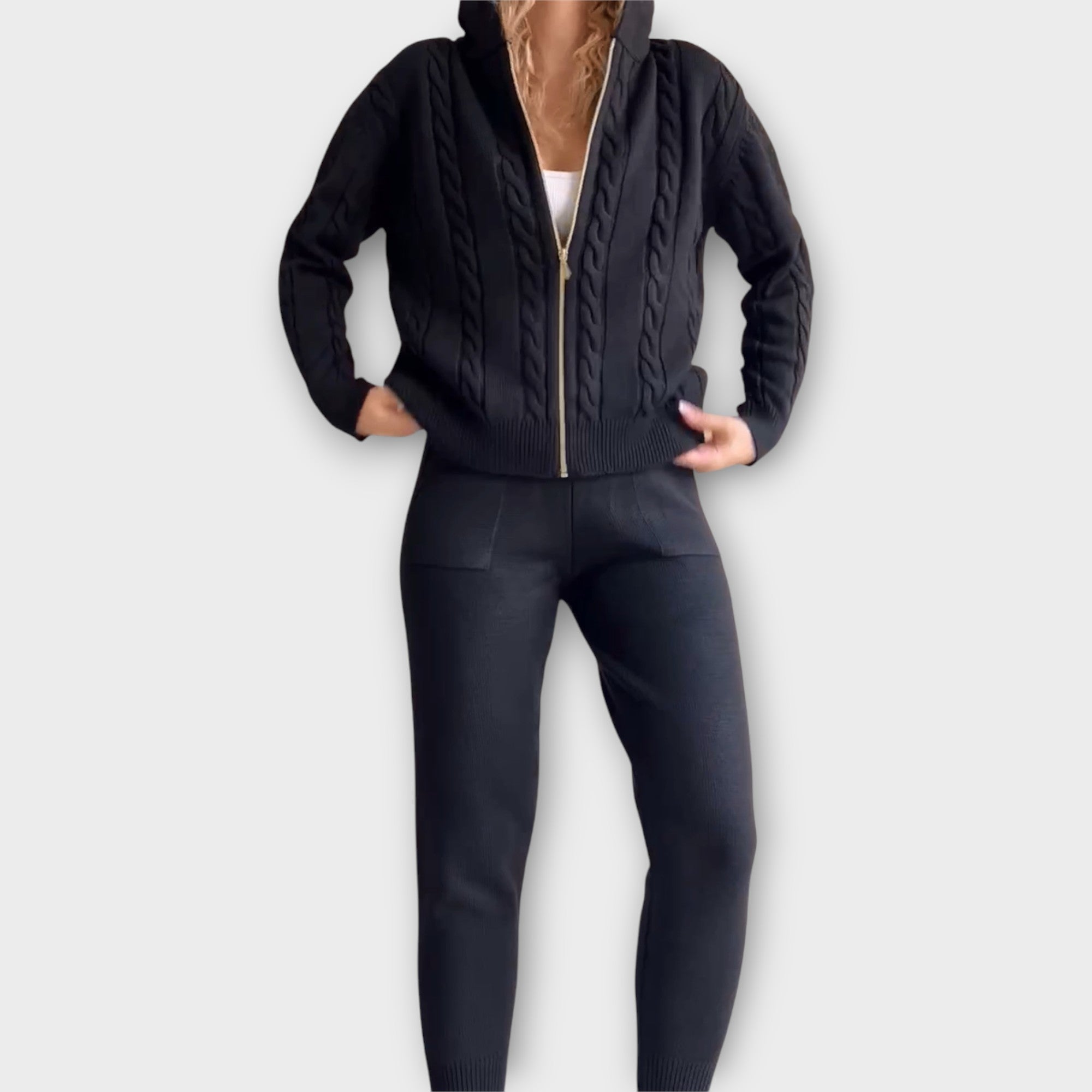 Luxusní Pletený Set S Kapucí A Svetrem Z Exkluzivní Kolekce