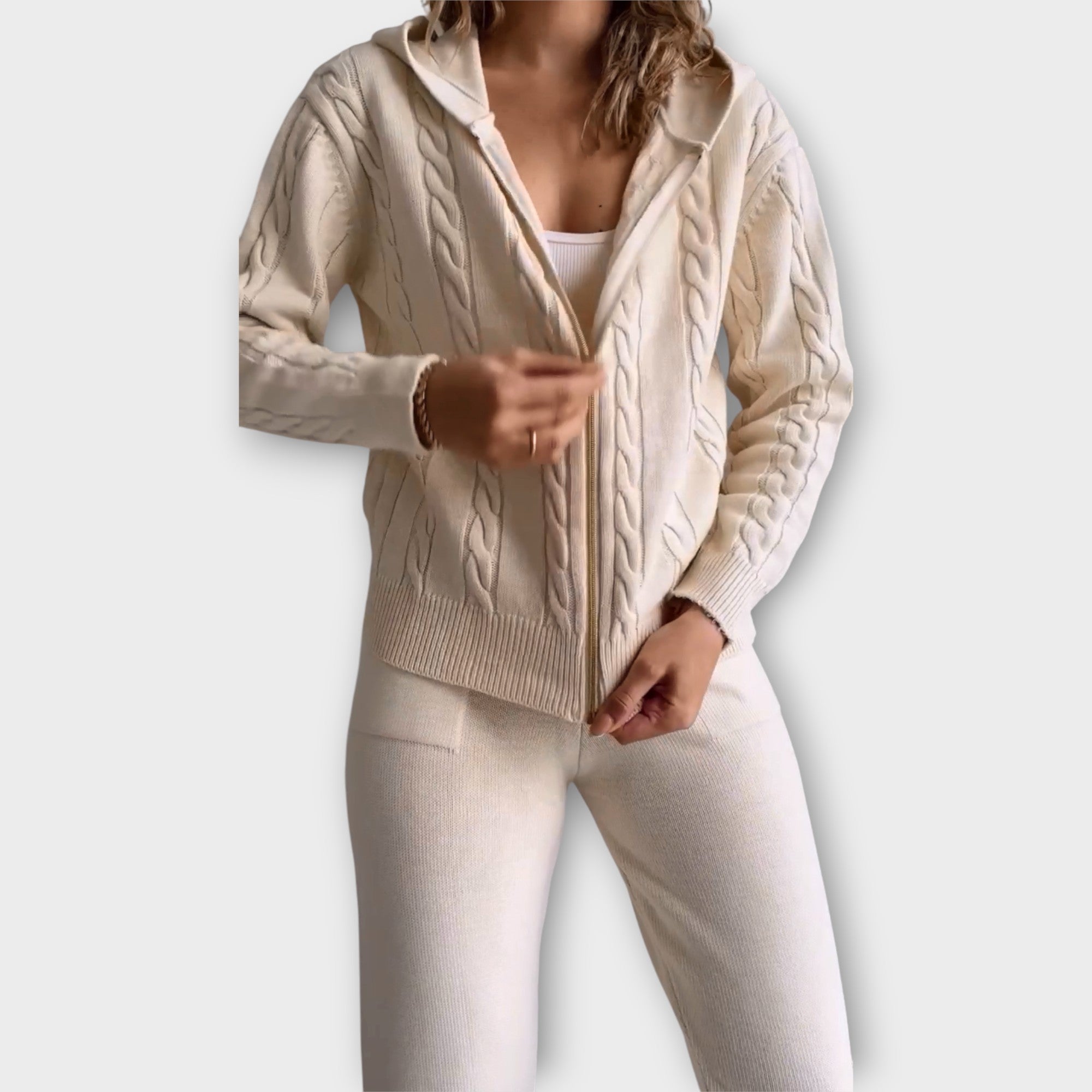 Luxusní Pletený Set S Kapucí A Svetrem Z Exkluzivní Kolekce