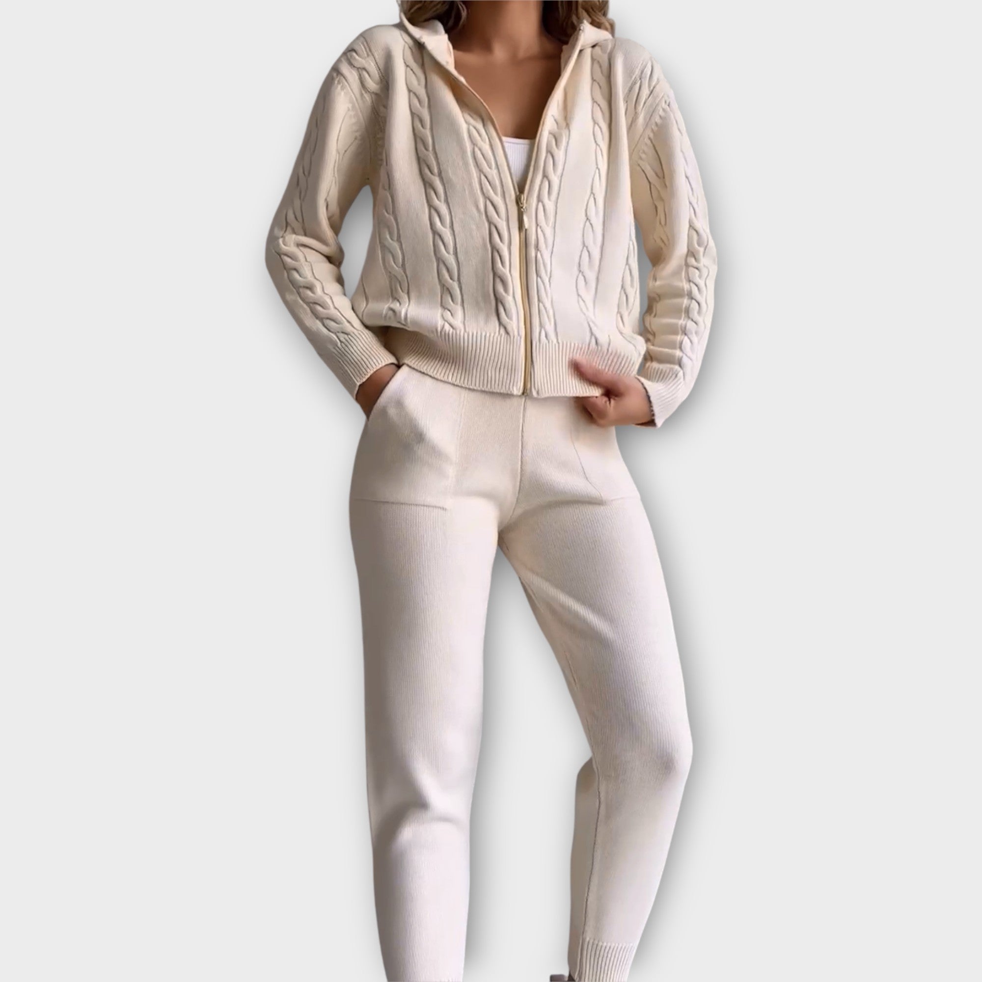 Luxusní Pletený Set S Kapucí A Svetrem Z Exkluzivní Kolekce