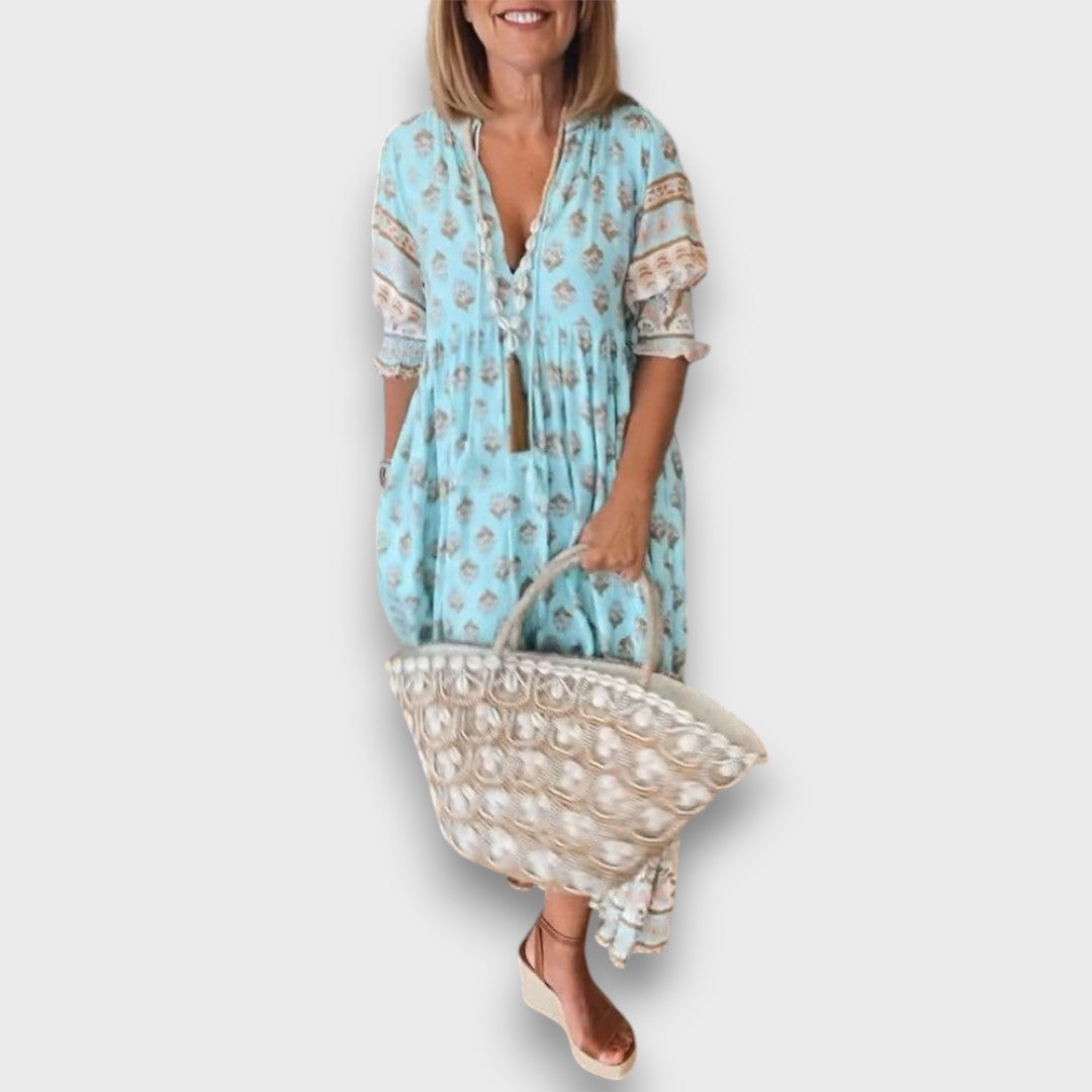 Boho Šaty Z Kolekce Boho S Výstřihem V A Šňůrkami Elegantně