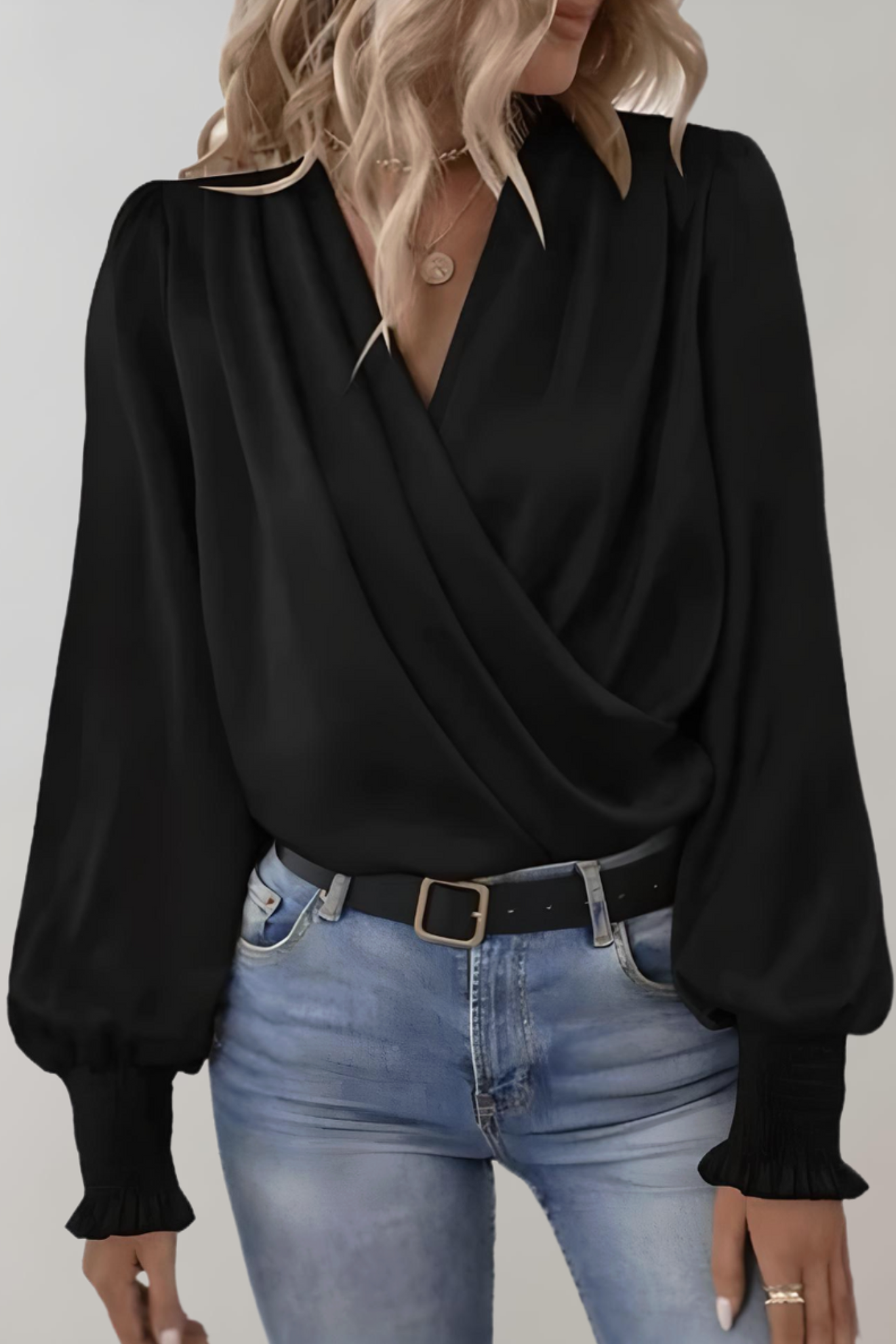 Quinn Halenka Elegantní S V Výstřihem Exkluzivní Kolekce