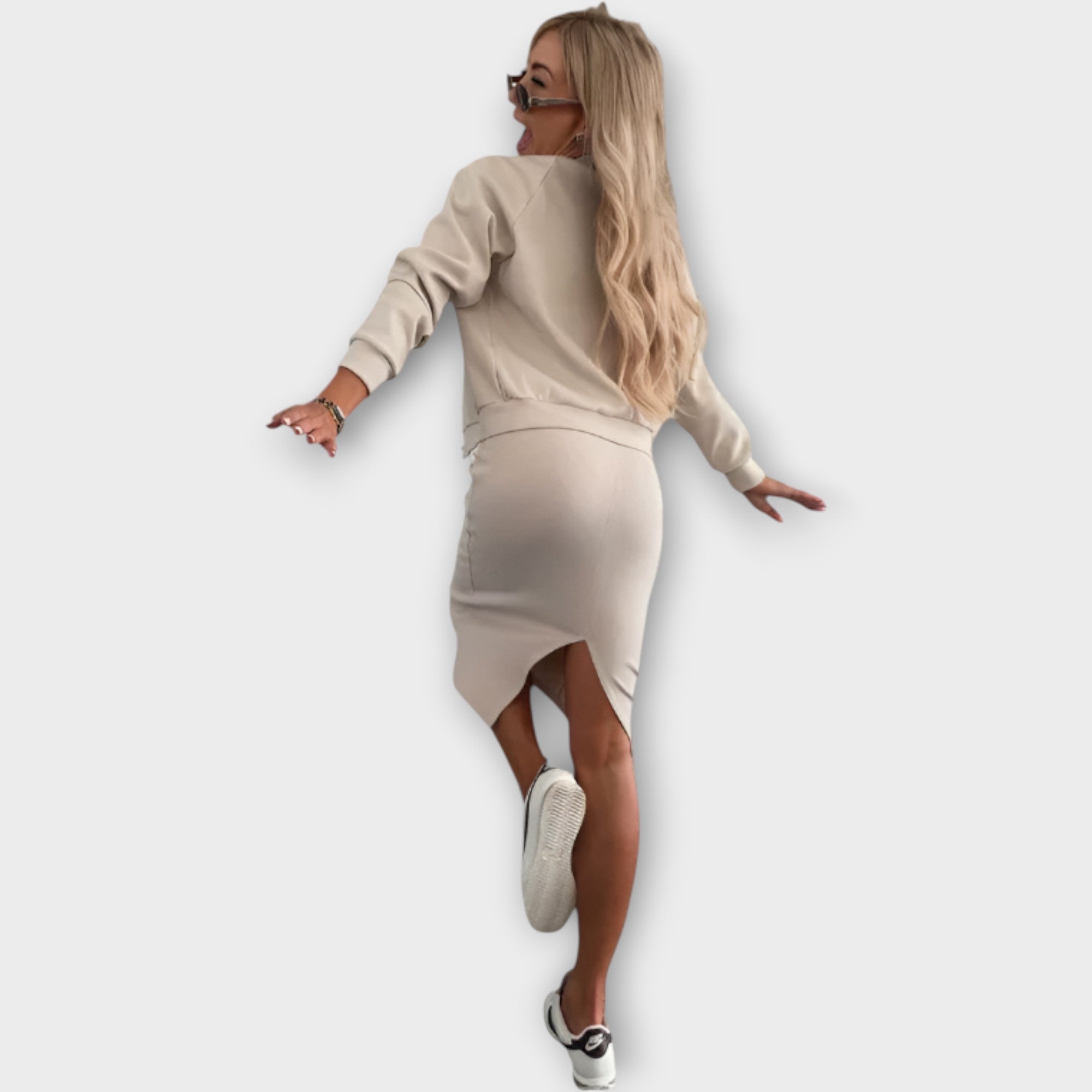 Elegantní Set Šaty a Sako Luxusní Kolekce Exkluzivní